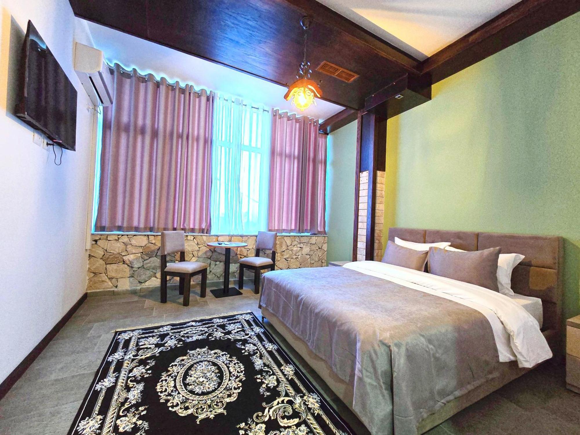 Hotel Pamja E Qyteteve Krujë Exteriér fotografie