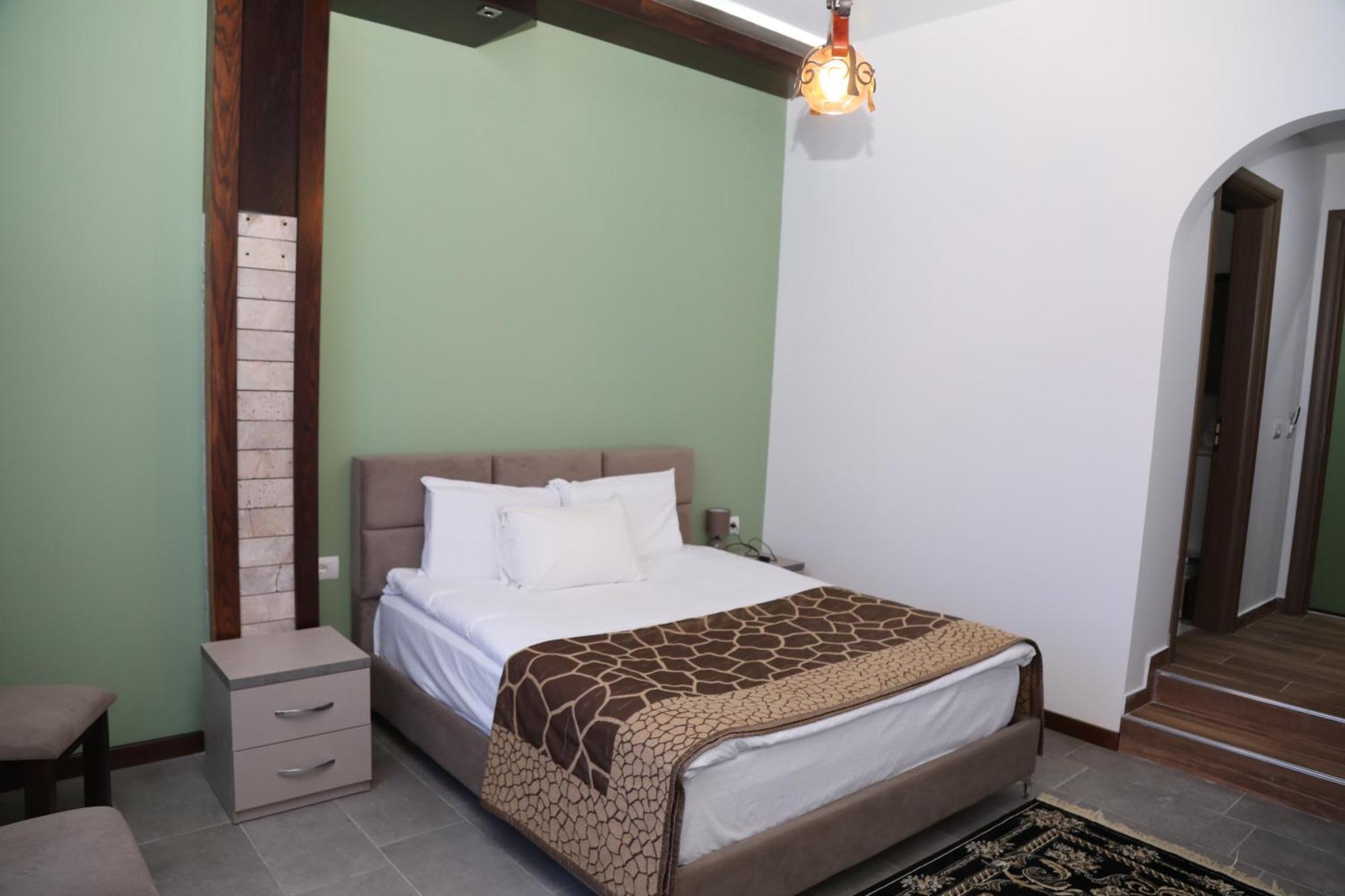 Hotel Pamja E Qyteteve Krujë Exteriér fotografie