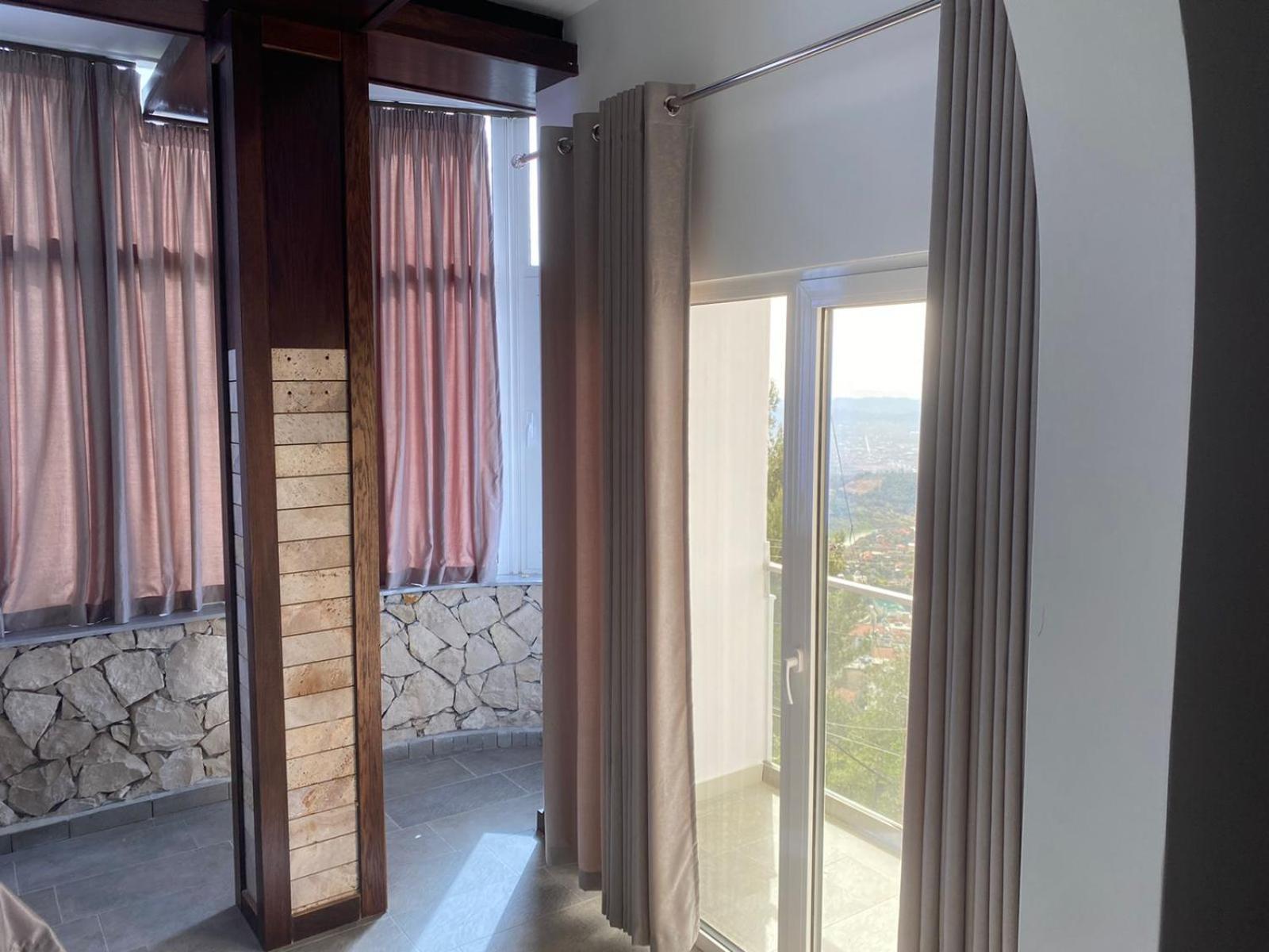 Hotel Pamja E Qyteteve Krujë Exteriér fotografie